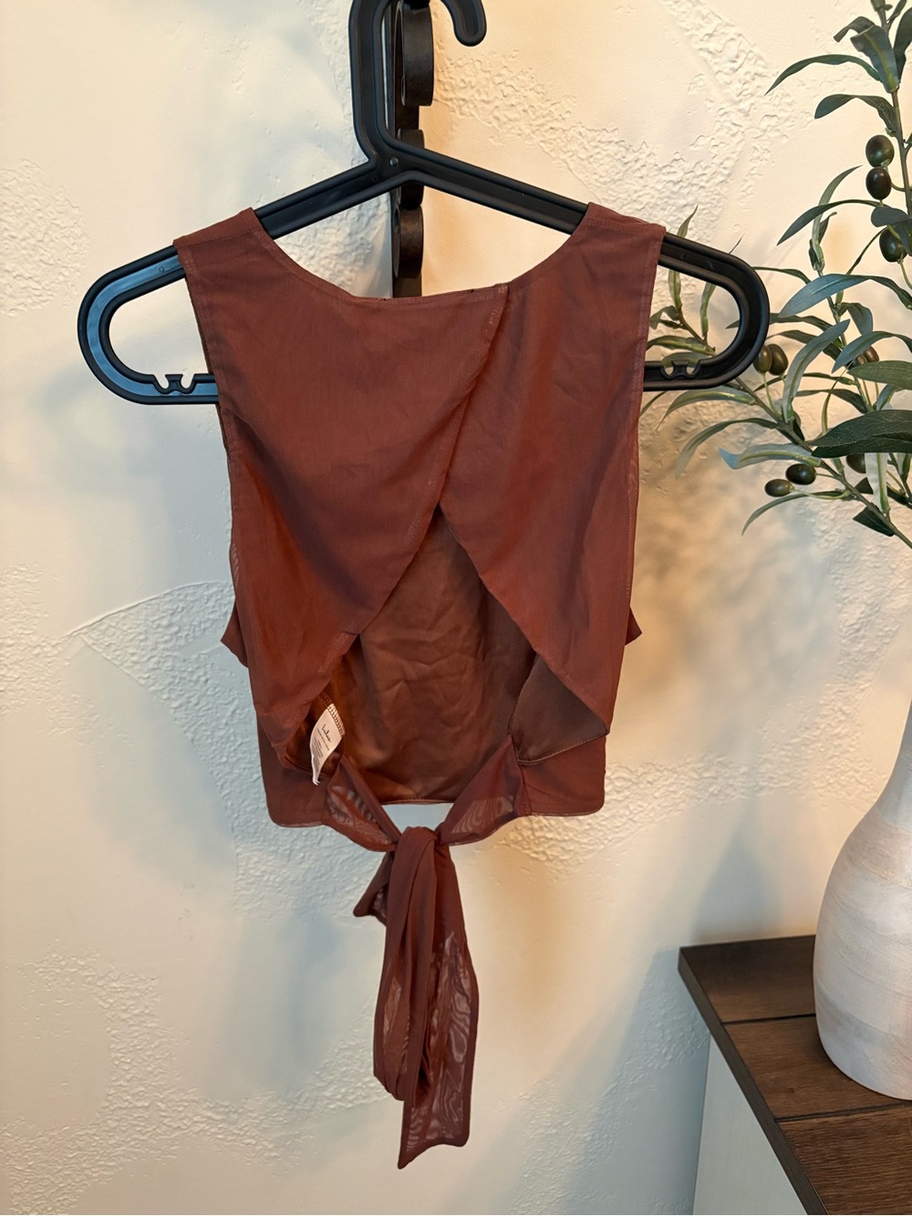 Lulu's Rust Tie-Back Crop Tank - Picture 2 of 3
